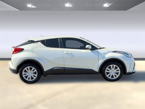 Used 2021 Toyota C-HR LE image 7
