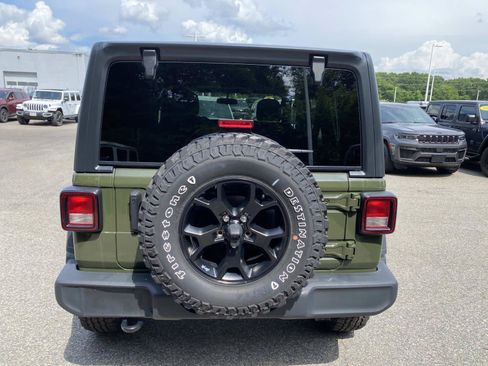 Certified 2022 Jeep Wrangler Unlimited Sport AWD/4WD image 4