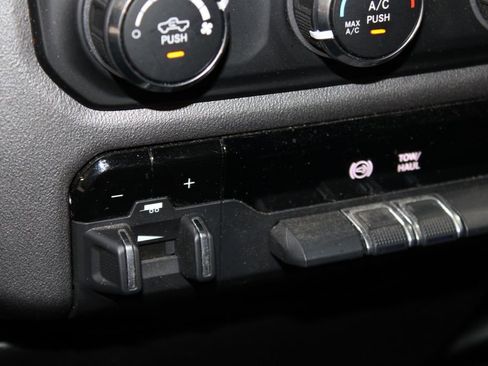 Used 2020 RAM 3500 Big Horn AWD/4WD image 32