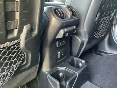 Used 2021 Jeep Wrangler Unlimited Rubicon AWD/4WD image 29