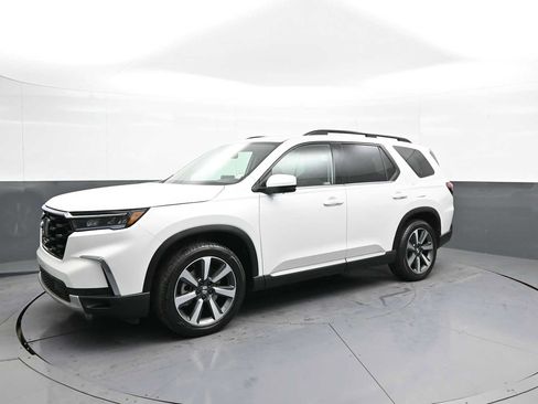 Used 2023 Honda Pilot Elite image 10