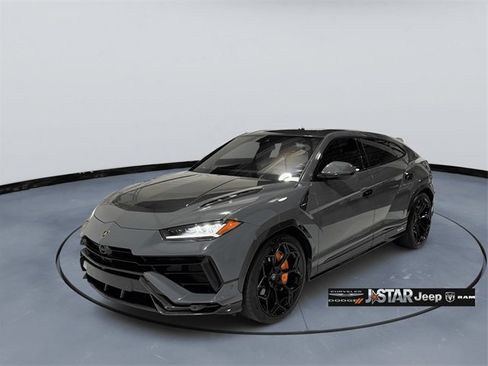Used 2023 Lamborghini Urus Performante image 1
