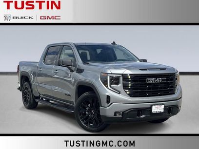 New 2026 GMC Sierra 1500 Elevation w/ LPO, Elevation Black Package