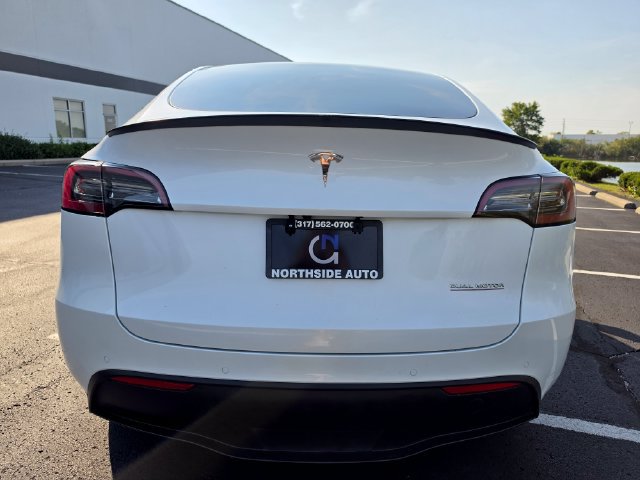 Used 2022 Tesla Model Y Performance AWD/4WD image 9