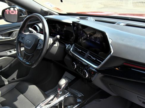 Used 2024 Chevrolet Trax RS w/ Driver Confidence Package FWD image 43