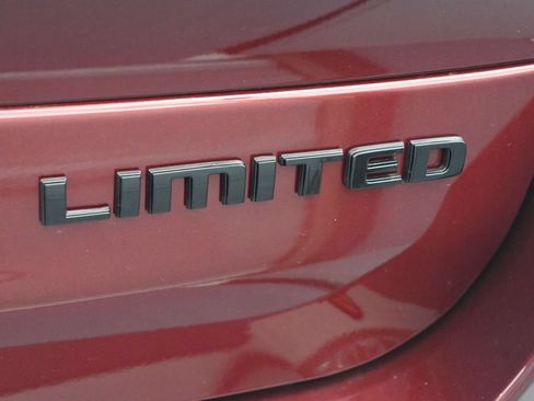 New 2025 Jeep Grand Cherokee L Limited w/ Luxury Tech Group II RWD image 24