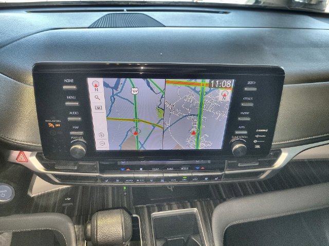 Used 2021 Toyota Sienna Limited FWD image 18