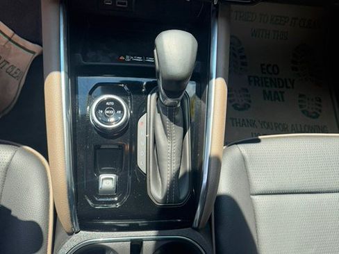 Used 2025 GMC Canyon Denali AWD/4WD image 16