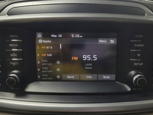 Used 2020 Kia Sorento LX FWD image 25