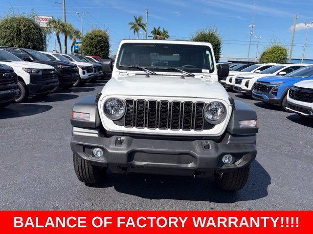 Used 2025 Jeep Wrangler Unlimited Sport AWD/4WD image 2