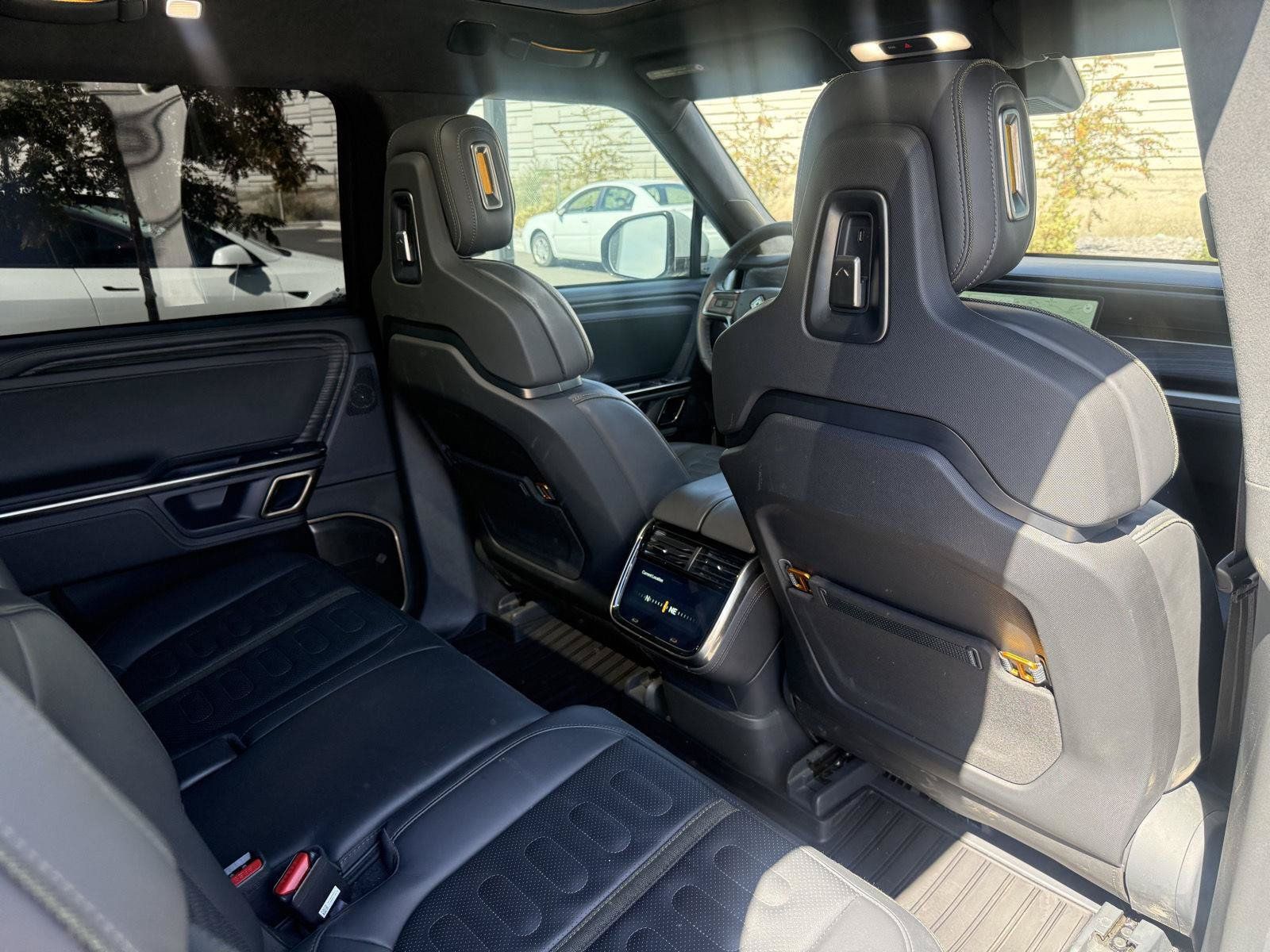 Used 2023 Rivian R1S Launch Edition Quad AWD/4WD image 22