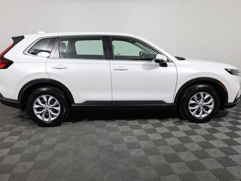 Used 2023 Honda CR-V LX image 4