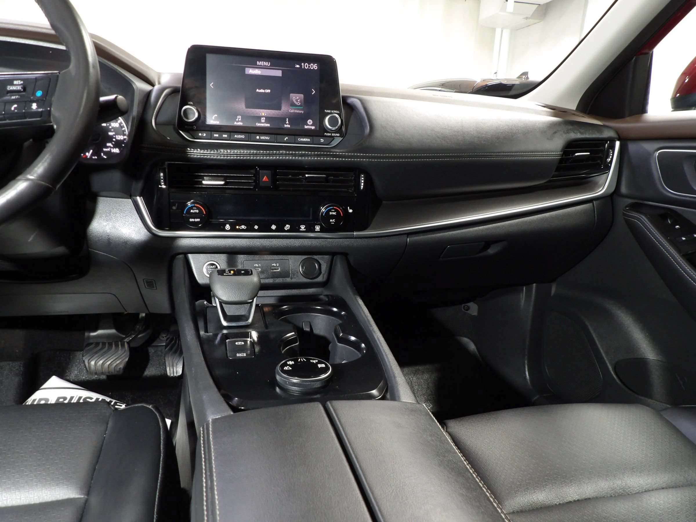 Used 2021 Nissan Rogue SV w/ Premium Package AWD/4WD image 14