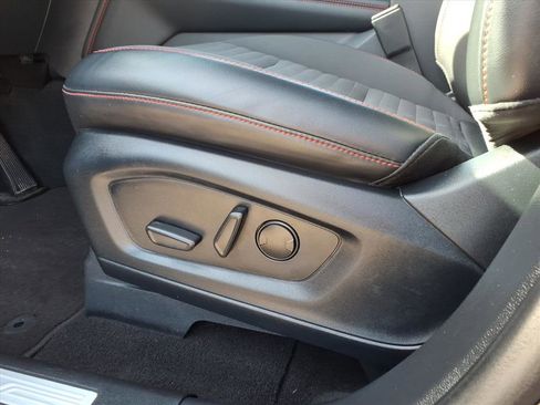 Used 2025 Ford Explorer ST-Line image 9