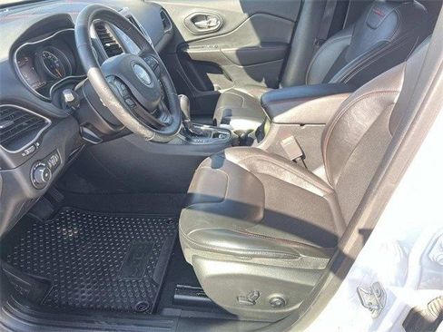 Used 2023 Jeep Grand Cherokee Limited w/ Trailer Tow Prep Group (B) image 7