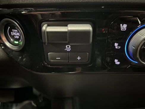 Certified 2025 Chevrolet Silverado 1500 High Country image 29