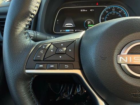 Certified 2025 Nissan Leaf SV Plus image 22