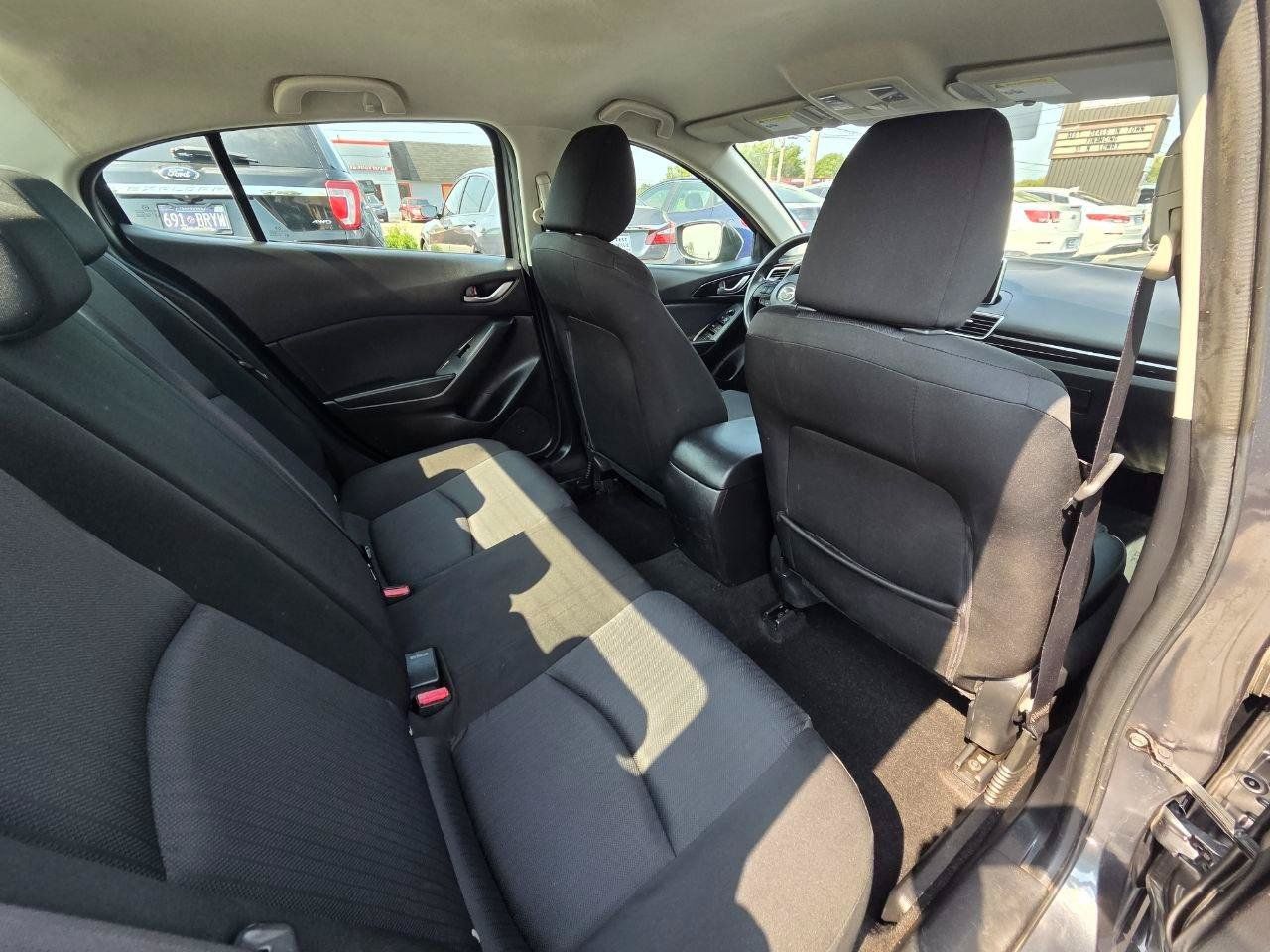Used 2015 MAZDA MAZDA3 i Sport FWD image 16