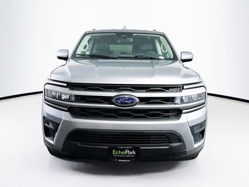 Used 2024 Ford Expedition Max XLT image 2