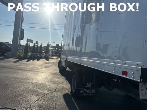 Used 2018 Chevrolet Express 3500 image 5