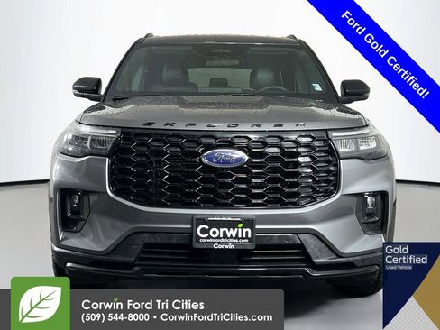 Used 2025 Ford Explorer ST-Line w/ ST-Line Street Pack image 4