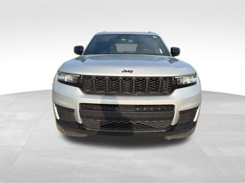 Used 2022 Jeep Grand Cherokee L Laredo AWD/4WD image 8