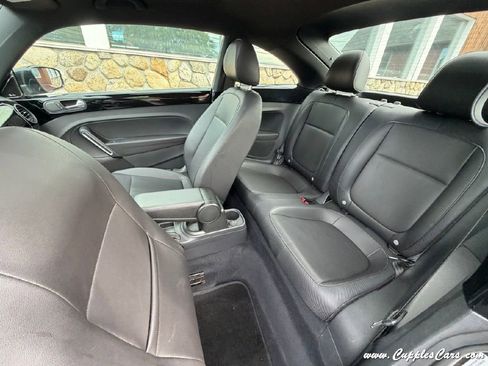 Used 2013 Volkswagen Beetle TDI FWD image 25