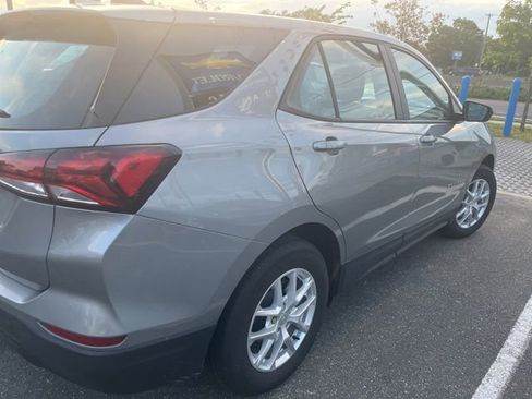 Used 2024 Chevrolet Equinox LS FWD image 3