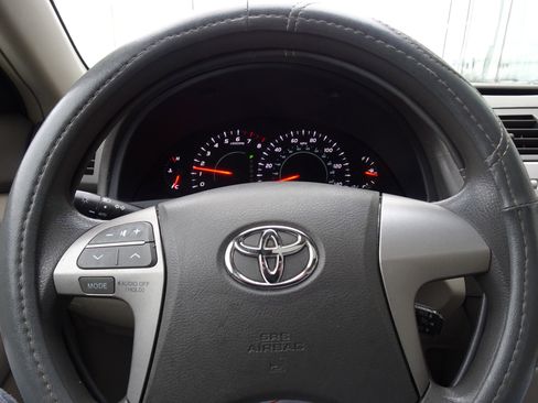 Used 2008 Toyota Camry LE image 19