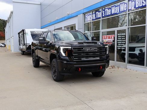New 2026 GMC Sierra 3500 AT4 w/ AT4 Premium Plus Package AWD/4WD image 2