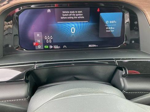Used 2025 Volkswagen Atlas SE AWD/4WD image 31