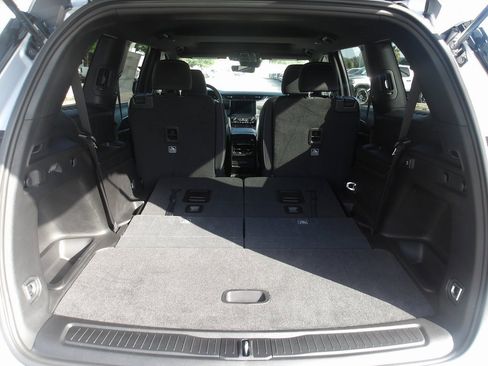 New 2025 Jeep Grand Cherokee L Laredo w/ Trailer Tow Package image 9