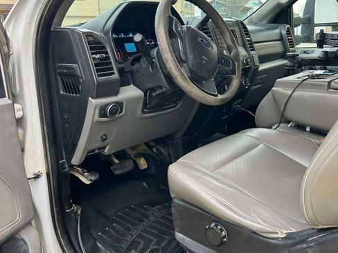 Used 2018 Ford F350 XL image 5