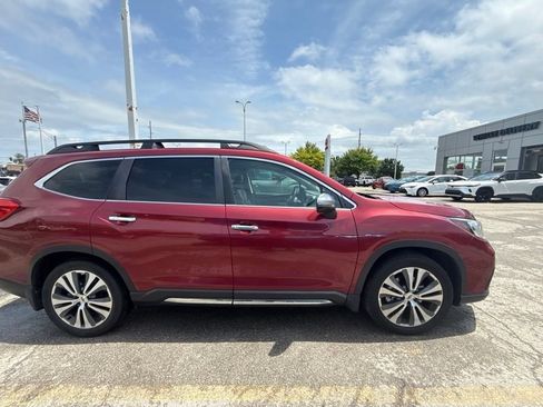 Used 2019 Subaru Ascent Touring w/ Popular Package #2 AWD/4WD image 2
