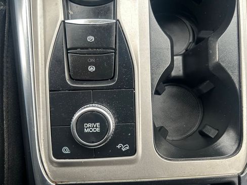 Used 2022 Ford Explorer XLT w/ Equipment Group 202A image 31