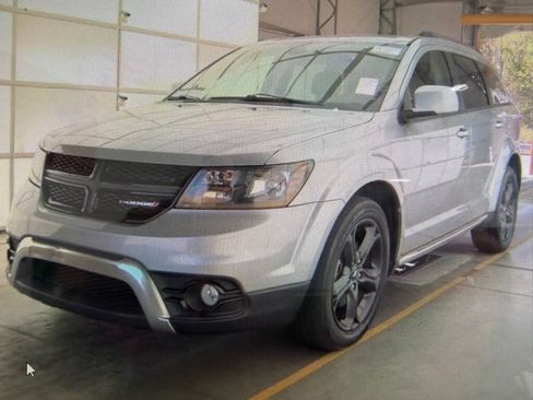 Used 2018 Dodge Journey Crossroad w/ Nav & Sun Group AWD/4WD image 1