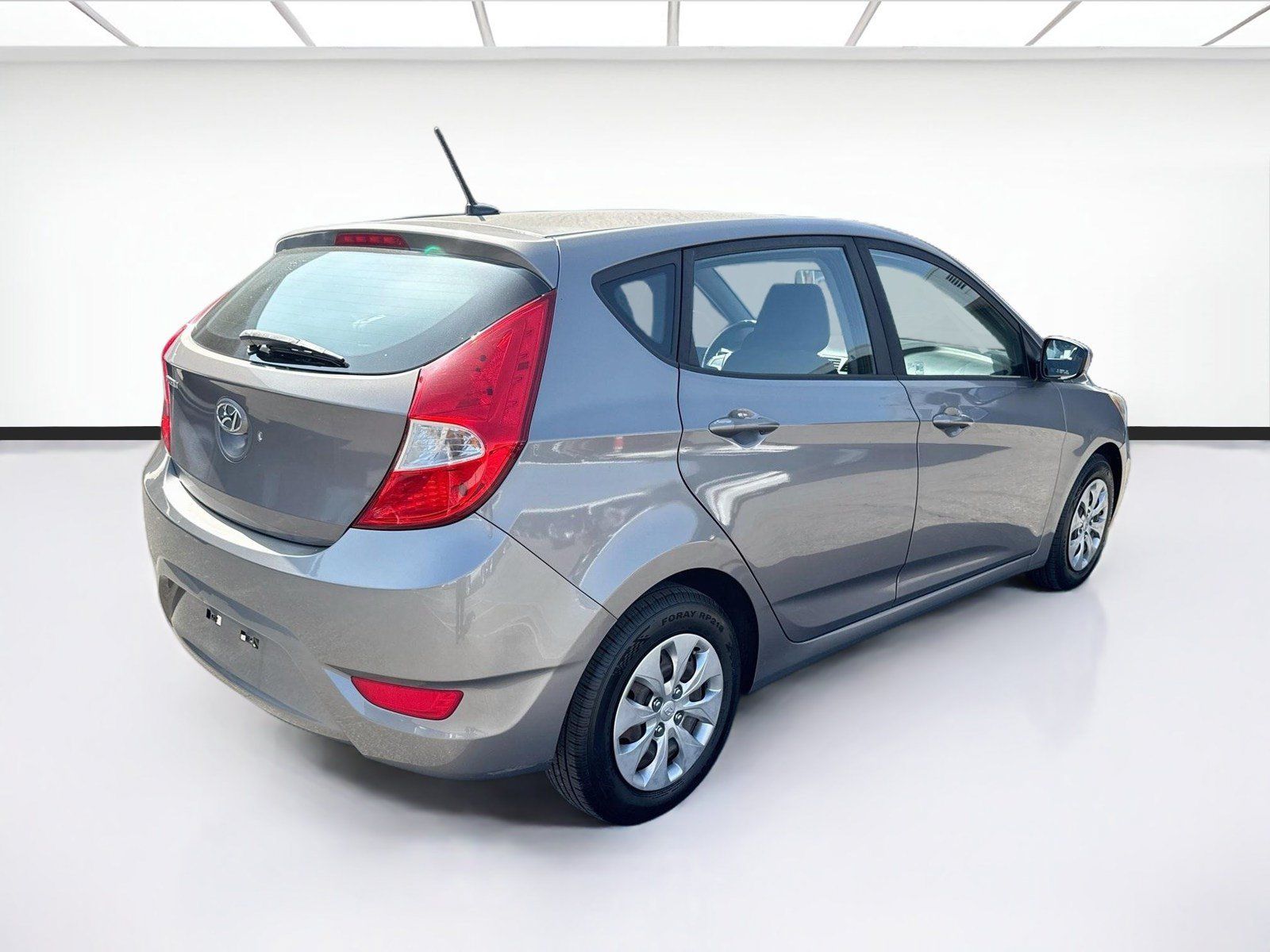 Used 2017 Hyundai Accent SE FWD image 4