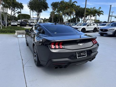 Used 2024 Ford Mustang Coupe RWD image 13