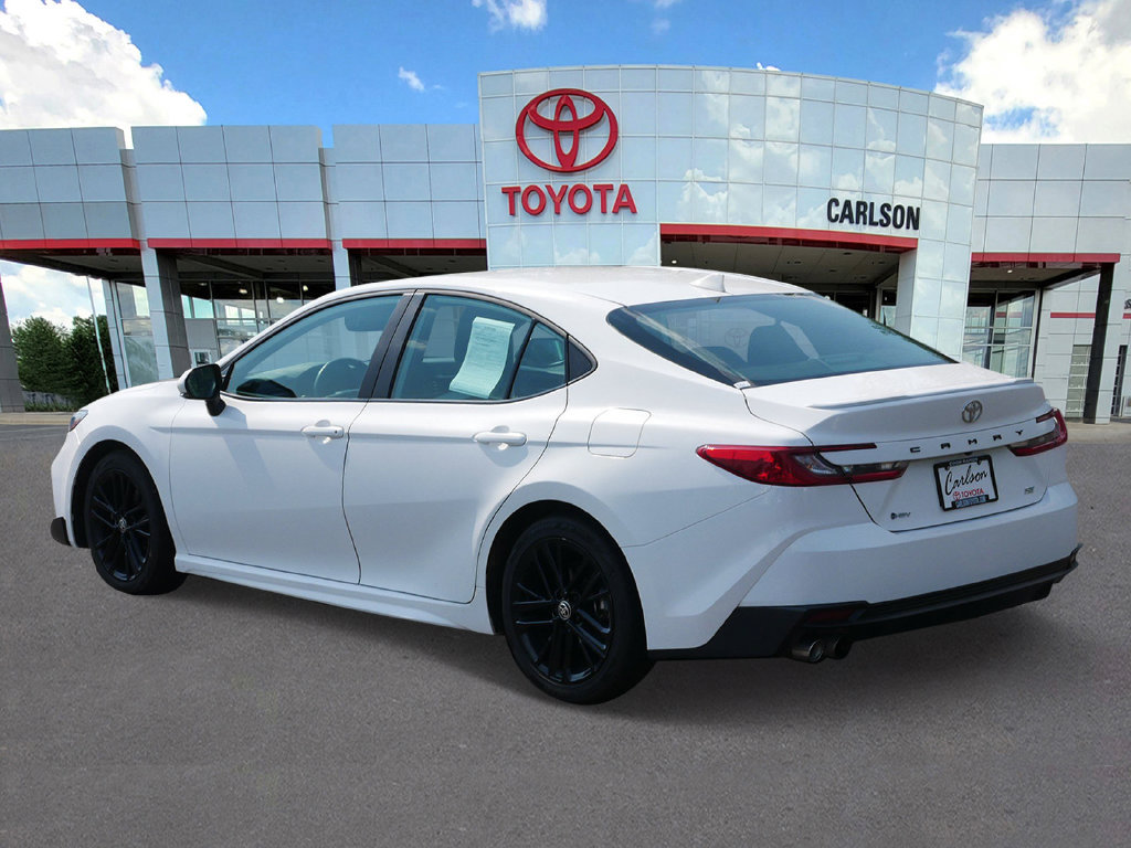 Used 2025 Toyota Camry SE FWD image 6