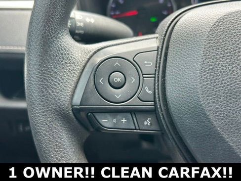 Used 2022 Toyota RAV4 XLE FWD image 14