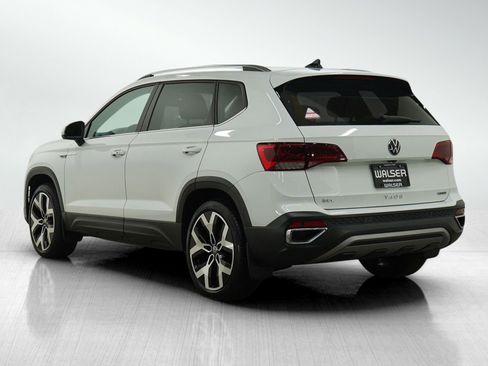 Used 2022 Volkswagen Taos SEL image 4