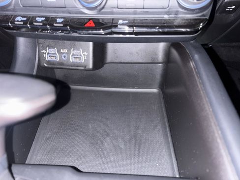 Used 2024 Dodge Durango SXT w/ SXT Blacktop Group image 21