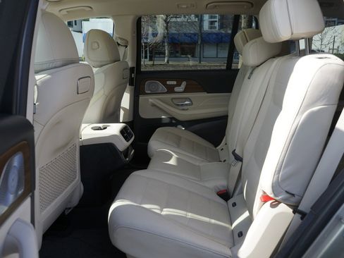 Used 2020 Mercedes-Benz GLS 450 4MATIC image 23