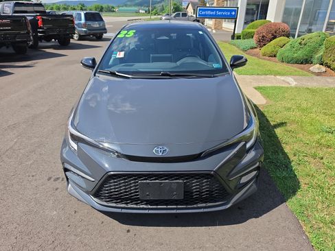 Used 2025 Toyota Corolla FX w/ Convenience Package FWD image 9