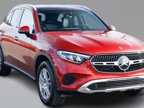 Certified 2023 Mercedes-Benz GLC 300 4MATIC image 3