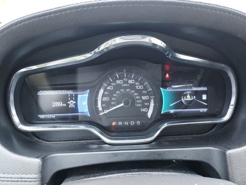 Used 2015 Lincoln MKT AWD w/ Equipment Group 201A image 10