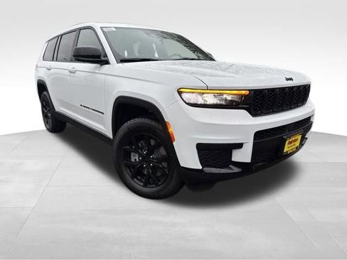 New 2025 Jeep Grand Cherokee L Altitude image 1