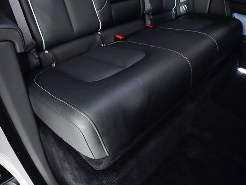 Used 2024 Rolls-Royce Cullinan Black Badge image 29