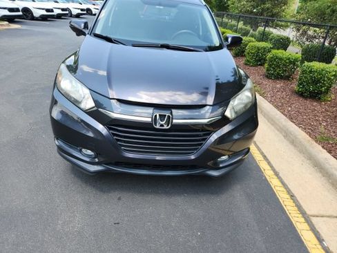 Used 2018 Honda HR-V EX-L image 11