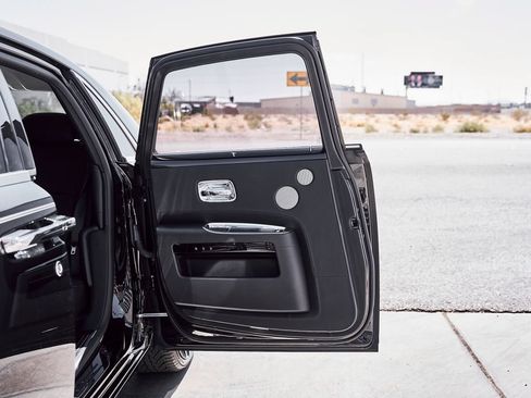Used 2014 Rolls-Royce Ghost RWD image 27